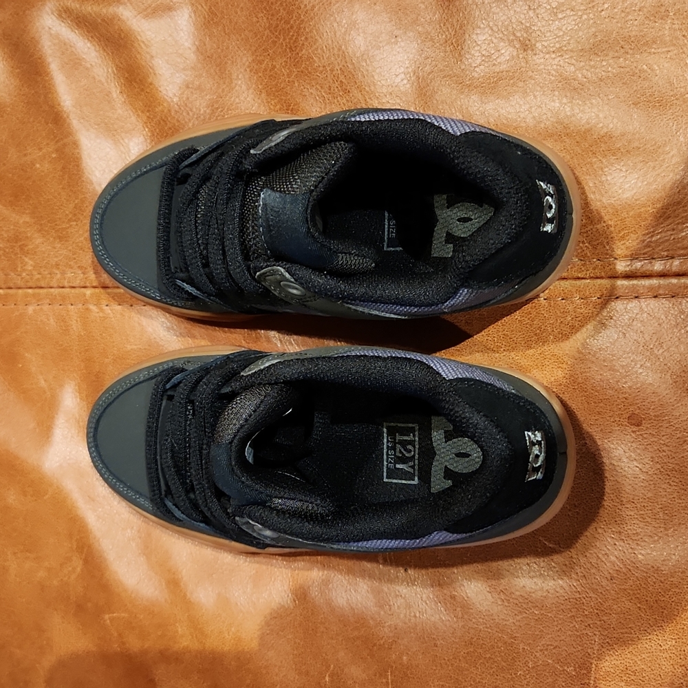 DC child shoes